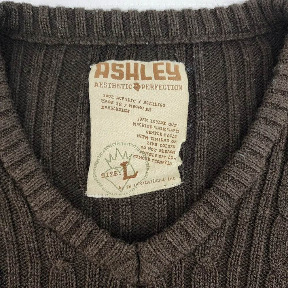 Ashley Aesthetic Perfection‎ Brown V Neck Cable Knit Long Sleeve Sweater - Picture 6 of 6